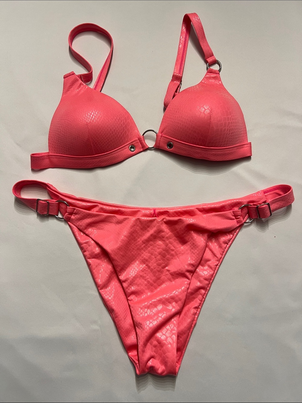 Source Unknown Coral Pink Ring-Accent Bikini Set Like New Size Medium